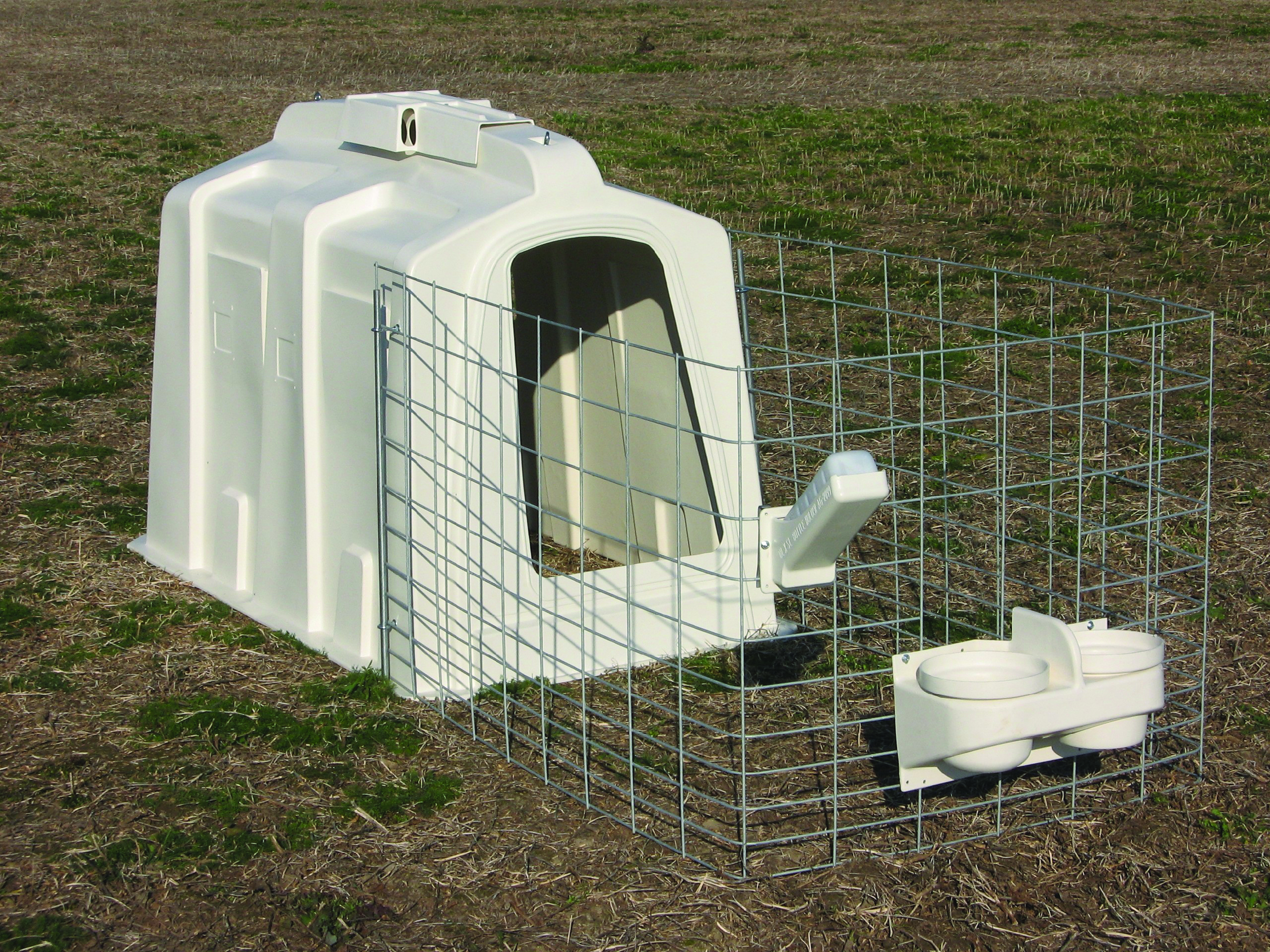 Agri-Plastics Poly Deluxe SL Hutch™ - Image 8