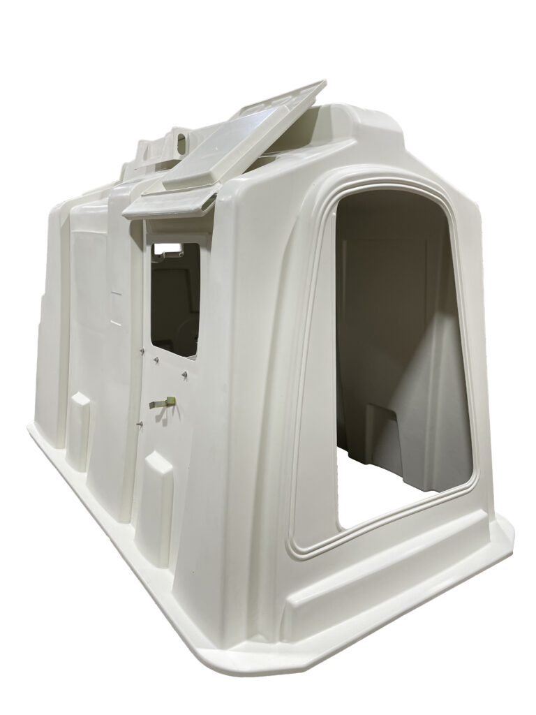 Agri-Plastics Poly Deluxe SL Hutch™